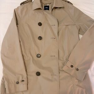 Short trench coat